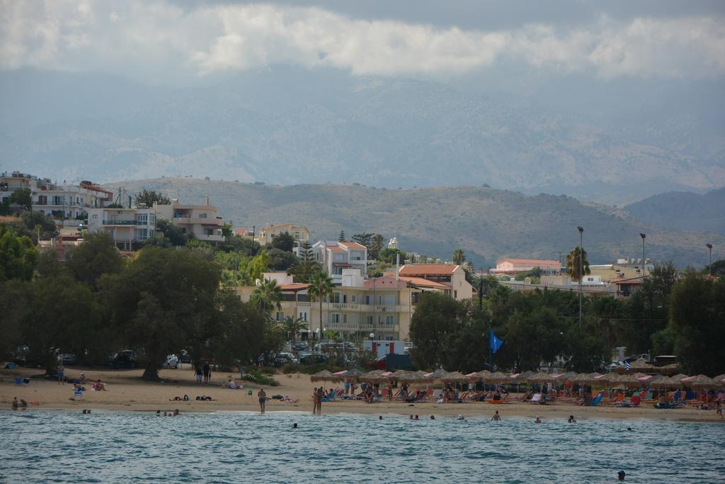 Malou Apartments Kato Daratso Luaran gambar