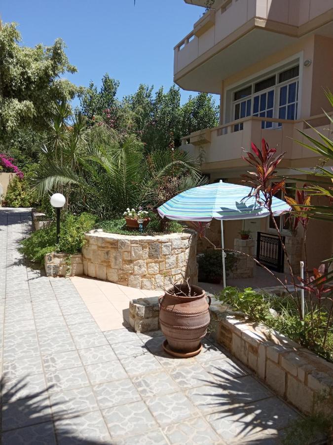 Malou Apartments Kato Daratso Luaran gambar