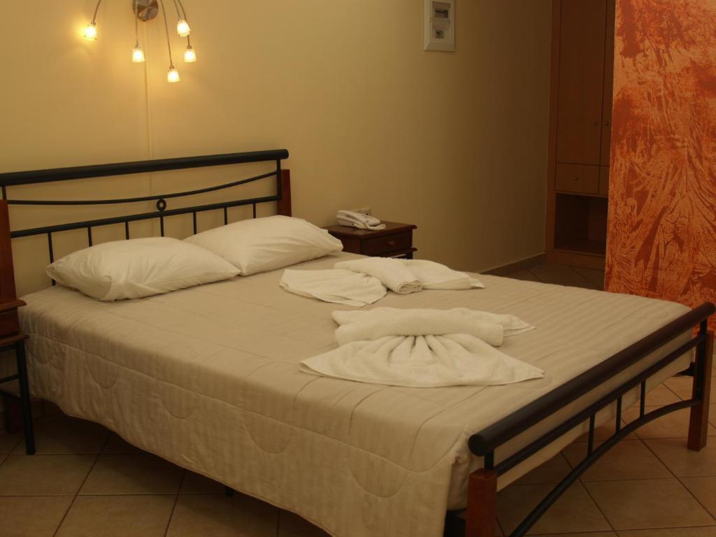 Malou Apartments Kato Daratso Bilik gambar