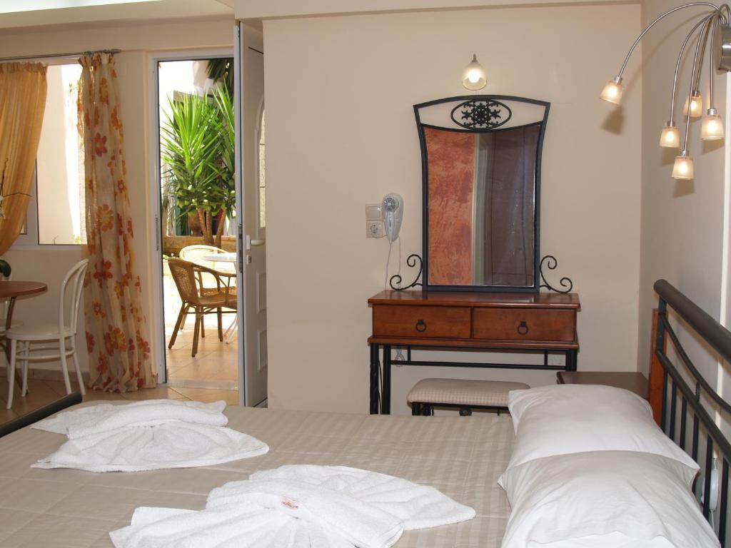 Malou Apartments Kato Daratso Luaran gambar