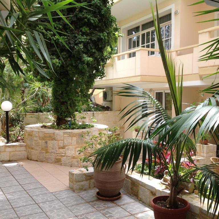 Malou Apartments Kato Daratso Luaran gambar