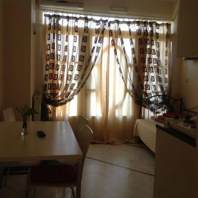 Malou Apartments Kato Daratso Luaran gambar